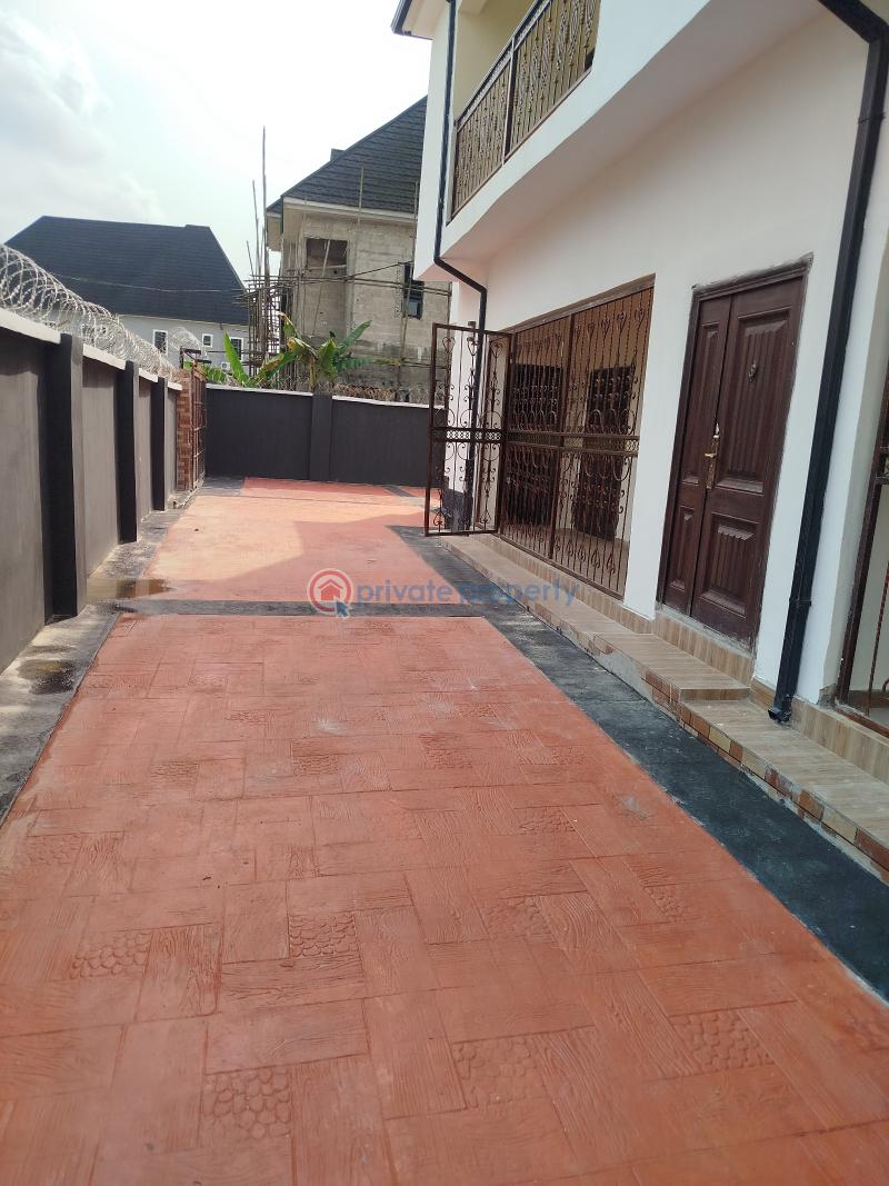 2 bedroom Block Of Flats For Rent Cedarwood Estate, Sars Road Rupkpokwu Port Harcourt Rivers - 1