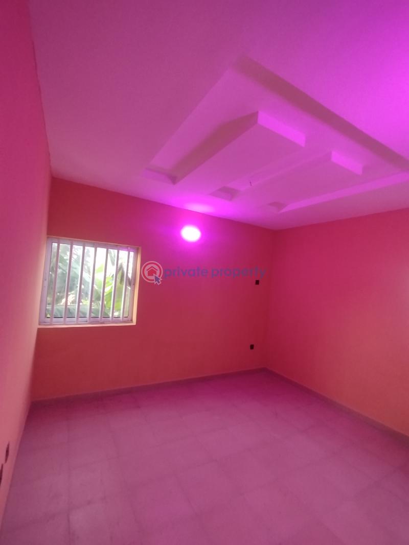 2 bedroom Block Of Flats For Rent County Garden Estate, Sars Road Port Harcourt Rivers - 11