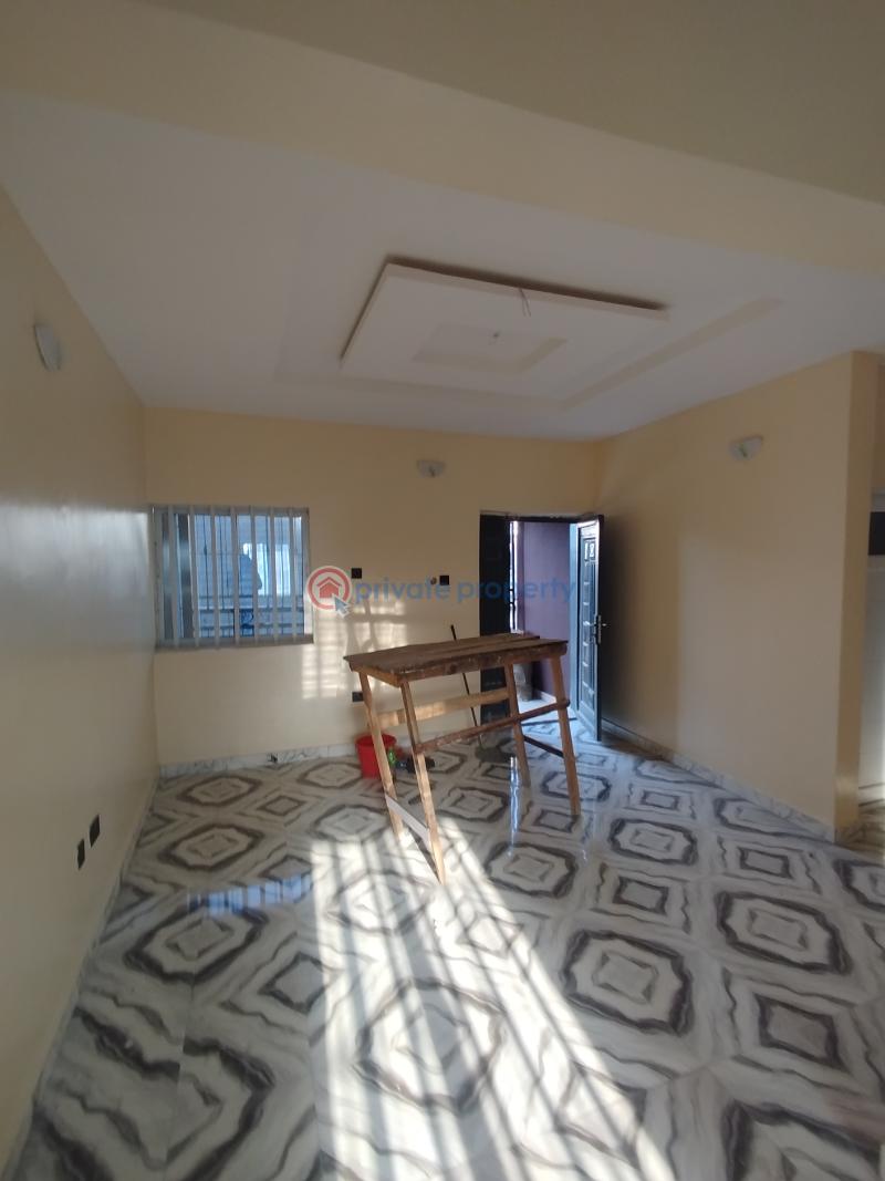 2 bedroom Block Of Flats For Rent County Garden Estate, Sars Road Port Harcourt Rivers - 2