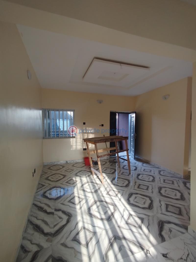 2 bedroom Block Of Flats For Rent County Garden Estate, Sars Road Port Harcourt Rivers - 5