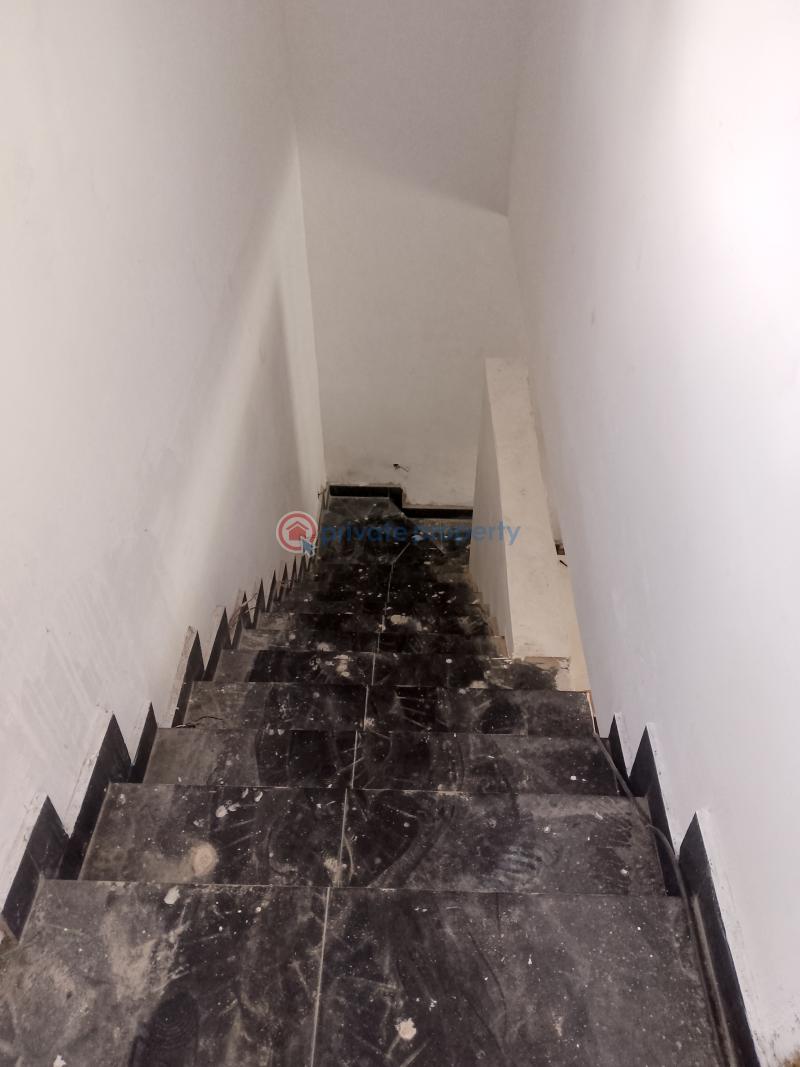 2 bedroom Flat & Apartment For Rent Acral Estate, Beside Railway Quarters/ Tejuosho / Nta Channel 10 Yaba Lagos - 5