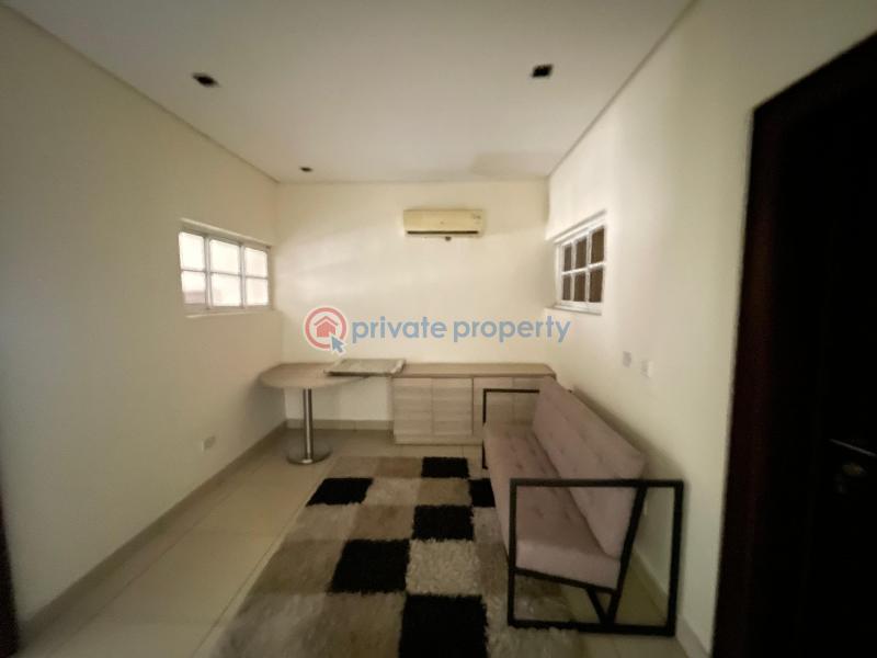 4 bedroom Flat & Apartment For Sale Gbagada Phase 1 Lagos - 2