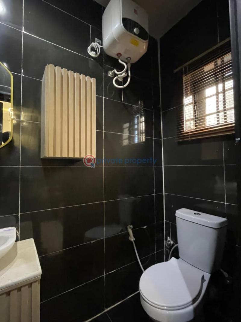 2 bedroom Shared Apartment Short let Itire-Ikate Surulere Lagos - 4