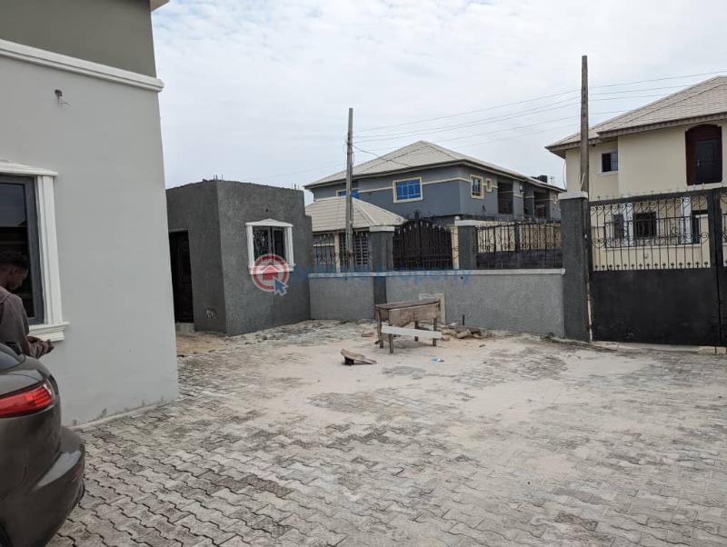 2 bedroom Flat & Apartment For Sale Elemoro Estate Bogije Lakowe Ajah Lagos - 6
