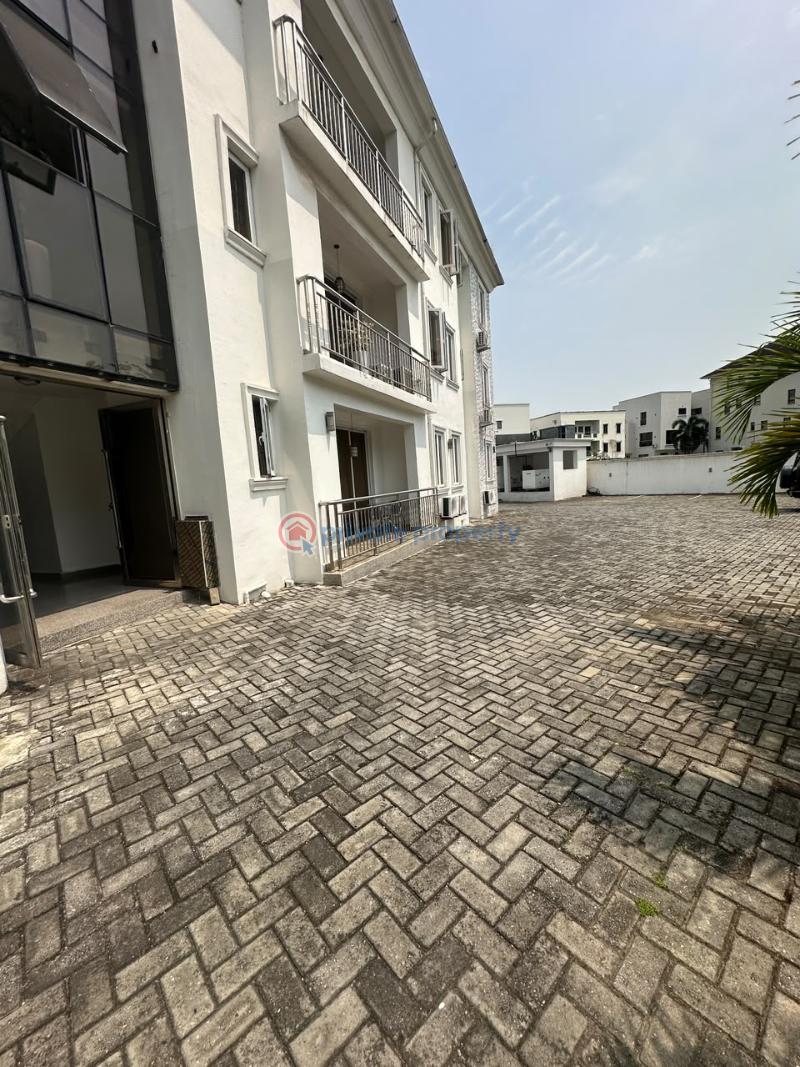 3 bedroom Shared Apartment For Rent Ikoyi Lagos - 1