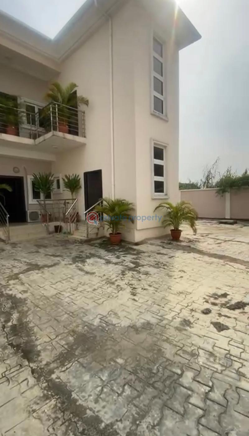3 bedroom Flat & Apartment For Rent Seaflow Estate, Ifako Oworonshoki Gbagada Lagos - 1