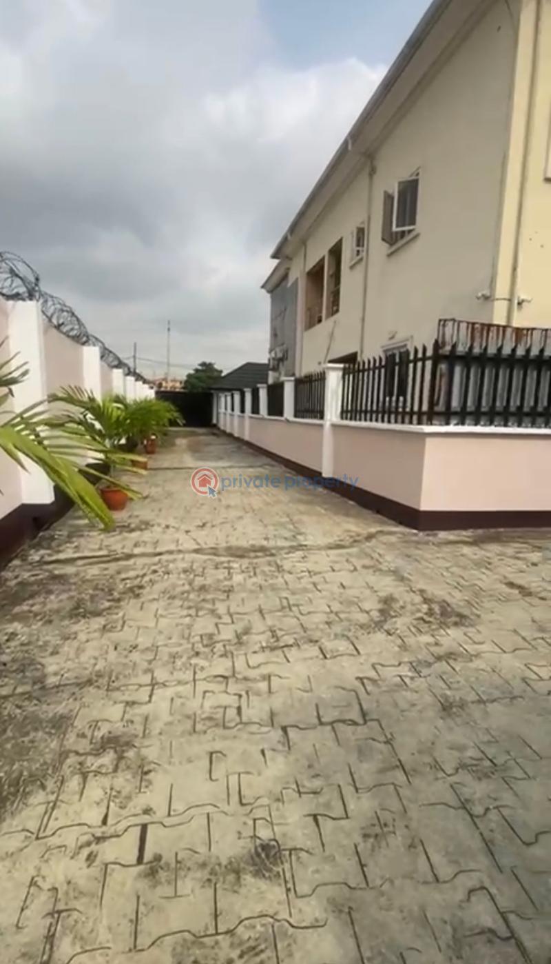 3 bedroom Flat & Apartment For Rent Seaflow Estate, Ifako Oworonshoki Gbagada Lagos - 2