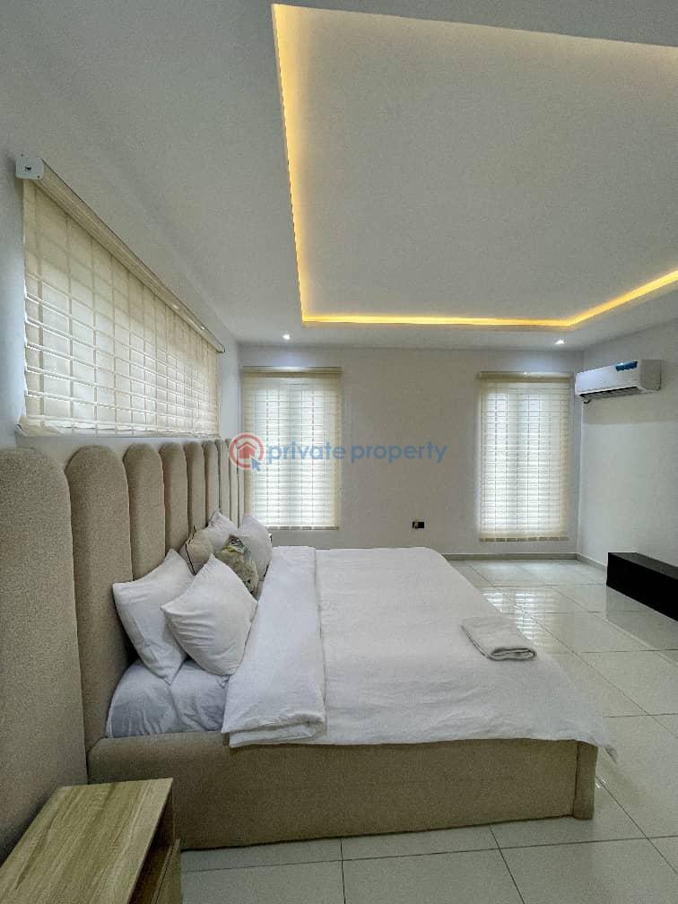 Tastefully furnished 3bedroom apartment with swimming pool - 15 3 bedroom Block Of Flats Short let Phase 1, Lekki Phase 1 Lagos - 15