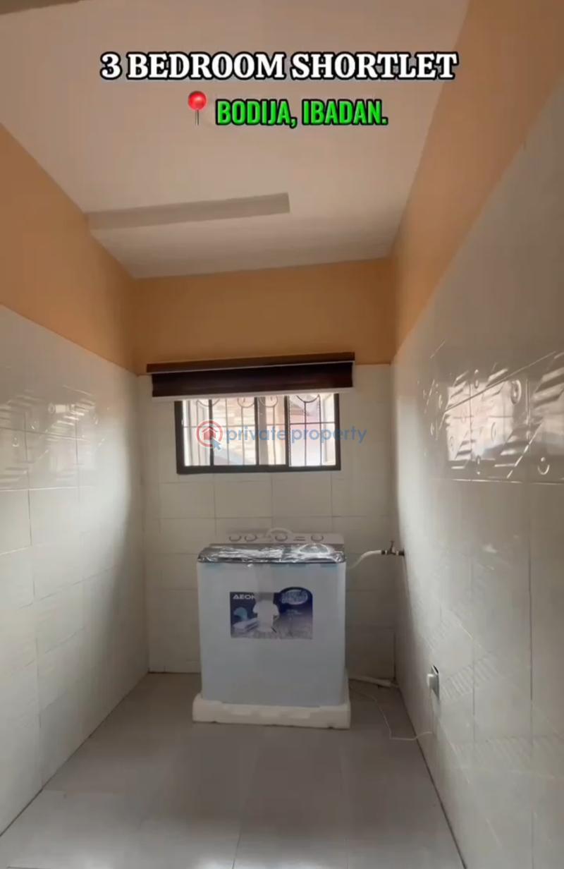 3 bedroom Duplex Short let Are, Bodija Ibadan Oyo - 10