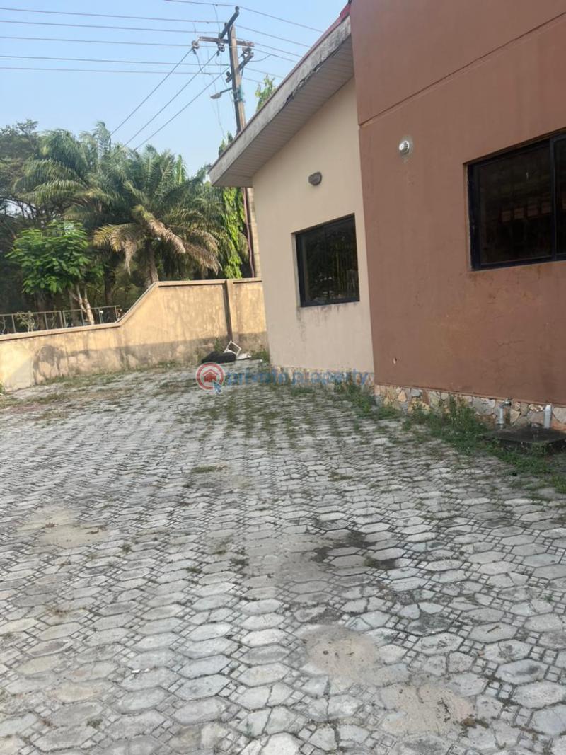 3 bedroom Detached Bungalow For Sale Mayfair Gardens Estate Awoyaya Ajah Lagos - 4