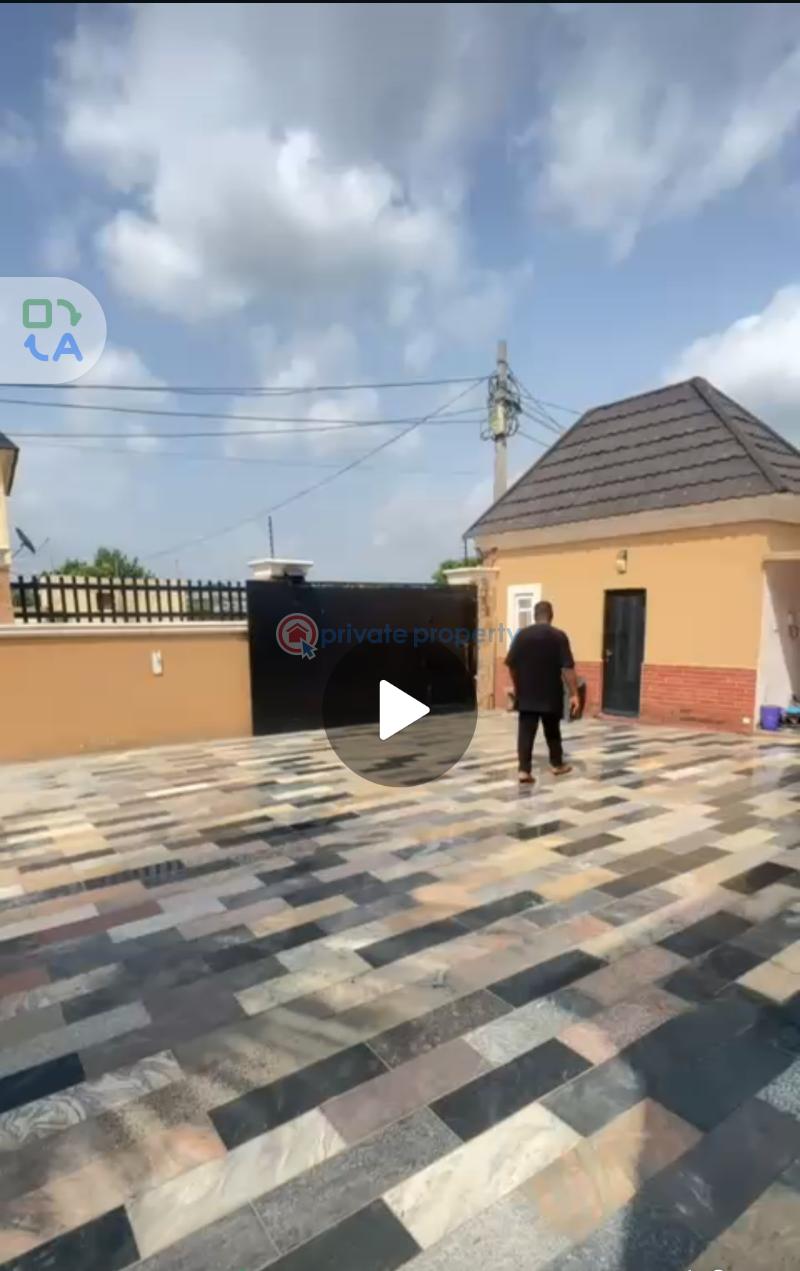 5 bedroom House For Sale Yaba Lagos - 1