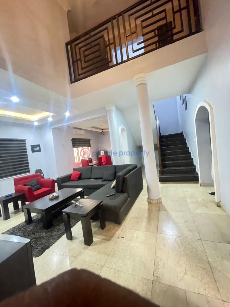 5 bedroom House For Sale Yaba Lagos - 3