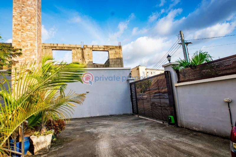 5 bedroom Detached Duplex For Sale Oba Apena Close Off Ipodo, Toyin Street Ikeja Lagos State Toyin Street Ikeja Lagos - 3