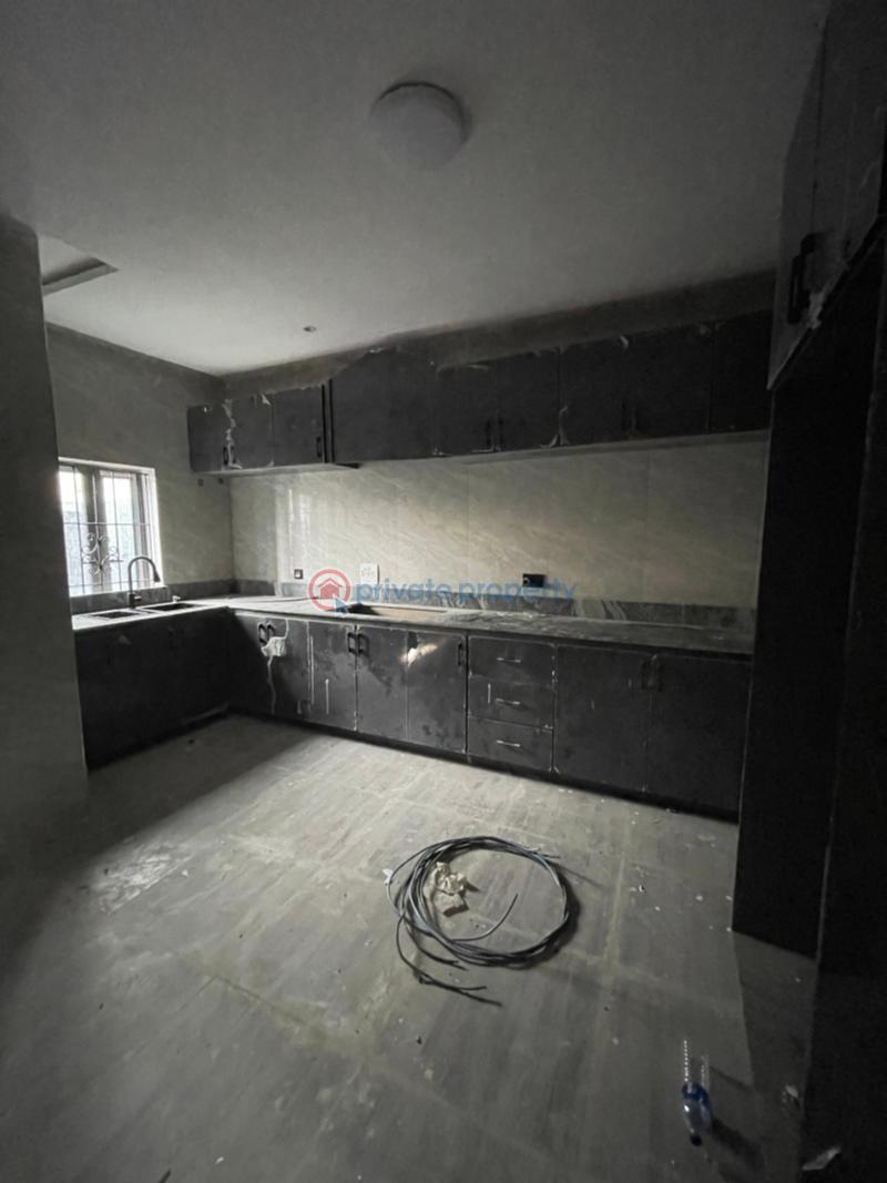 5 bedroom Duplex For Rent Sharon Estate,new Road Awoyaya Ajah Lagos - 4