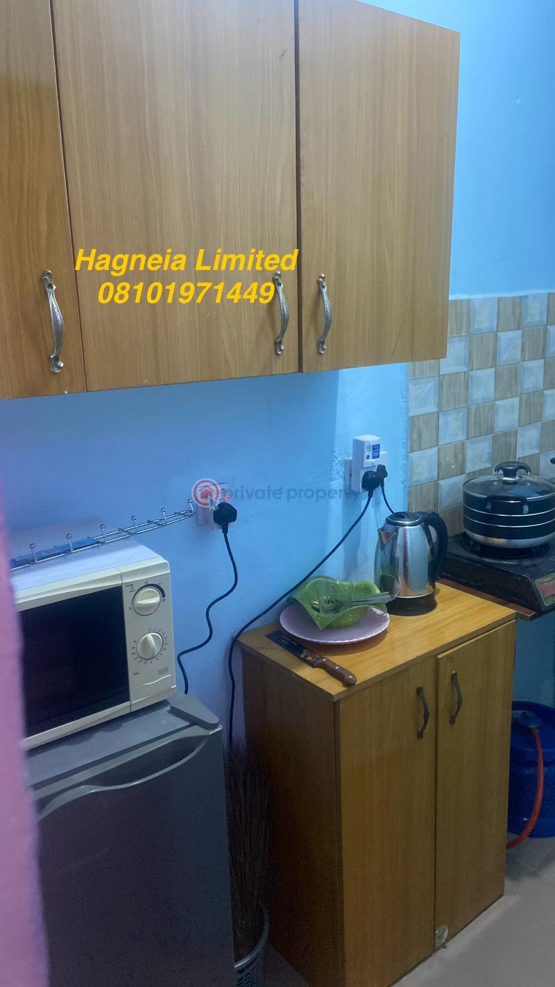 1 bedroom Self Contain Short let University Road, Akoka Abule Oja Yaba Lagos - 7