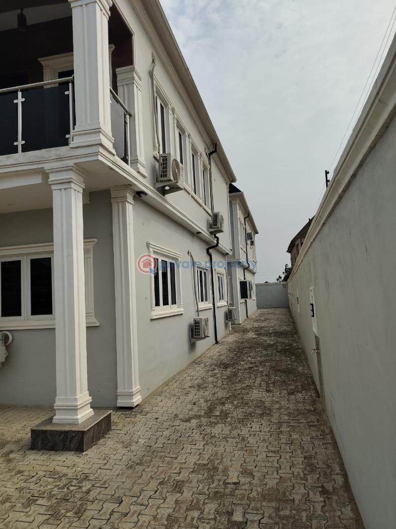 10 bedroom Duplex For Sale Spring View Estate Ebute Ikorodu Lagos - 12