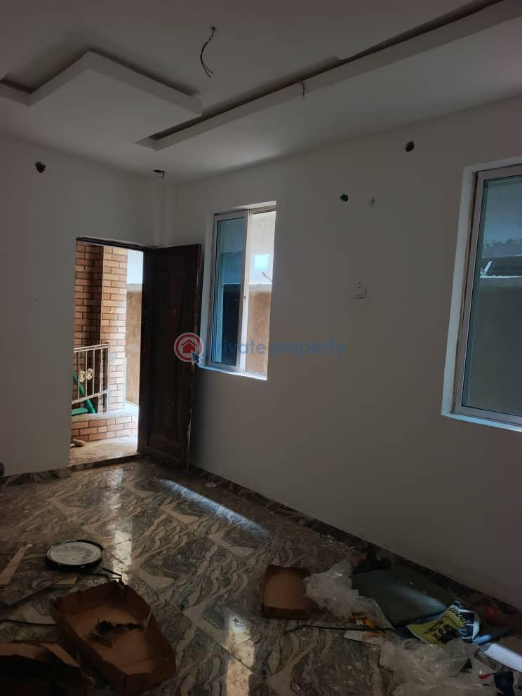 1 bedroom Mini Flat For Rent Ayorinde Street Off Akilo Street, Lady Lak Bariga Shomolu Lagos - 2