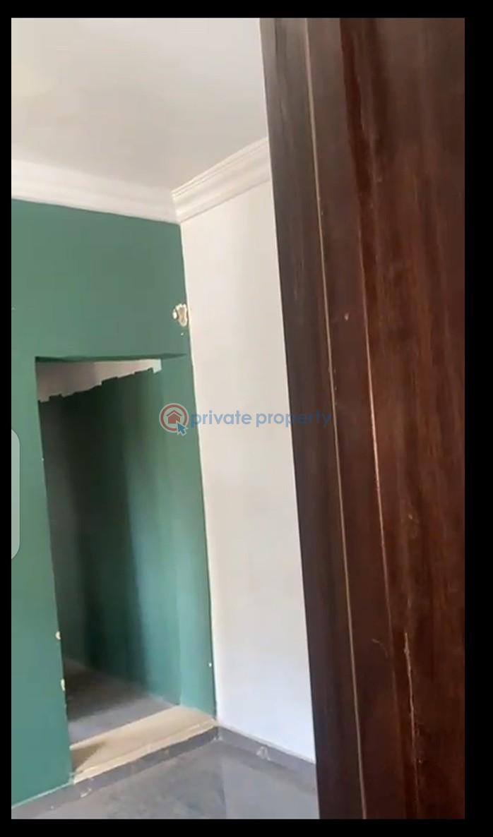 1 bedroom Mini Flat For Rent Apata Street Fadeyi Shomolu Lagos - 2