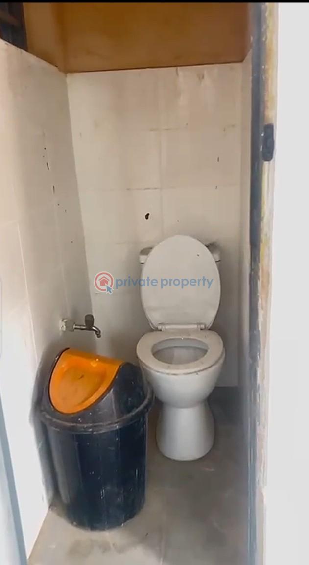 1 bedroom Mini Flat For Rent Mafowoku St, Off Sholanke Street Akoka Yaba Lagos - 2