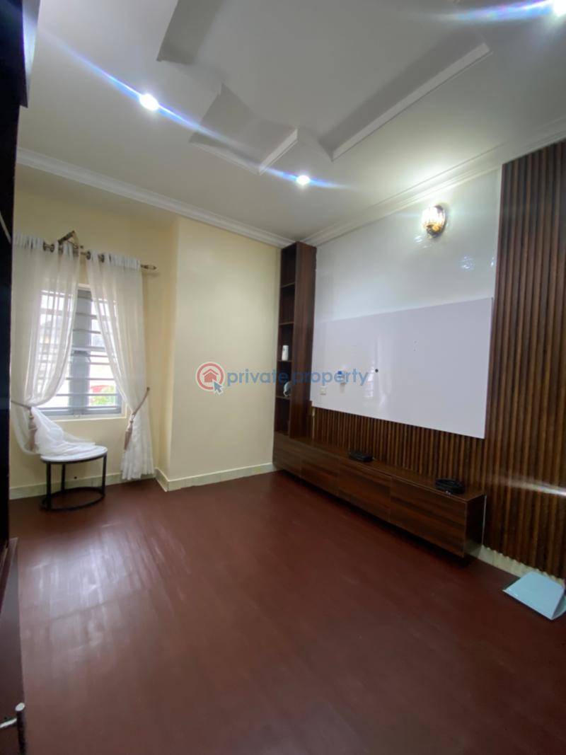1 bedroom Mini Flat For Rent Behind Dominos Pizza Ologolo Lekki Lagos - 3