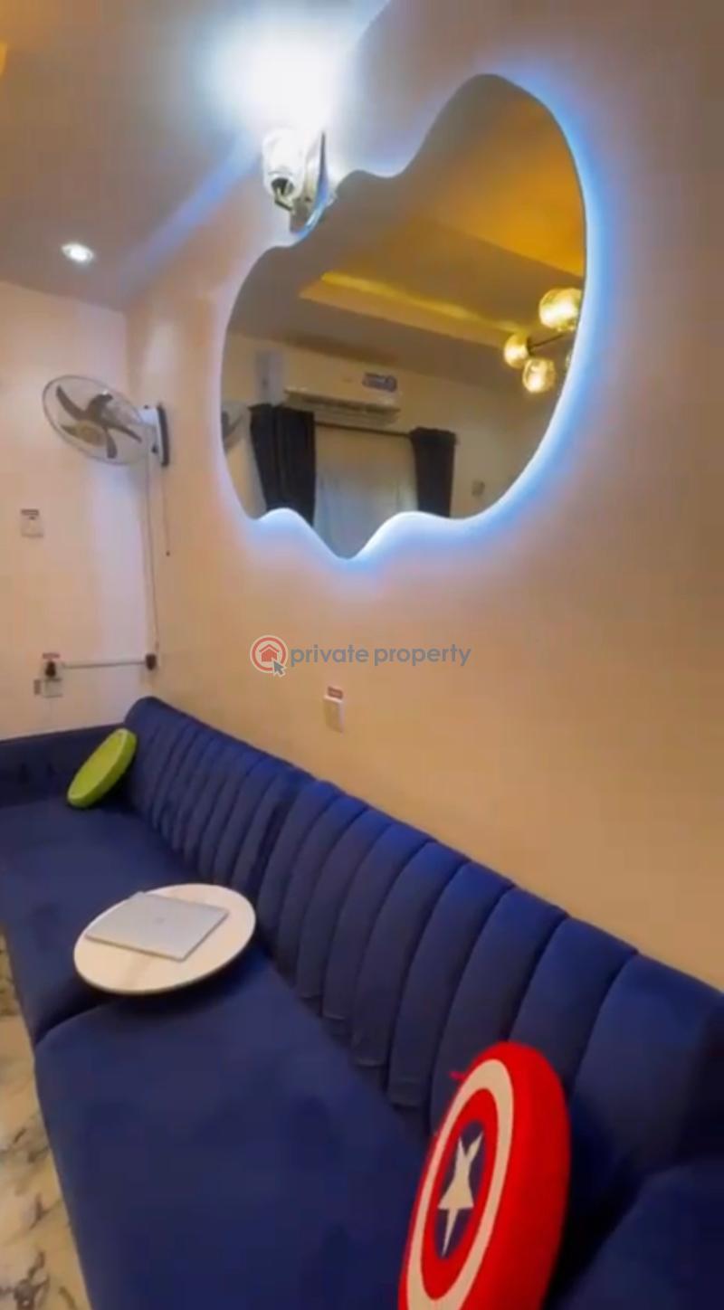 1 bedroom Mini Flat For Rent Onike Yaba Lagos - 1