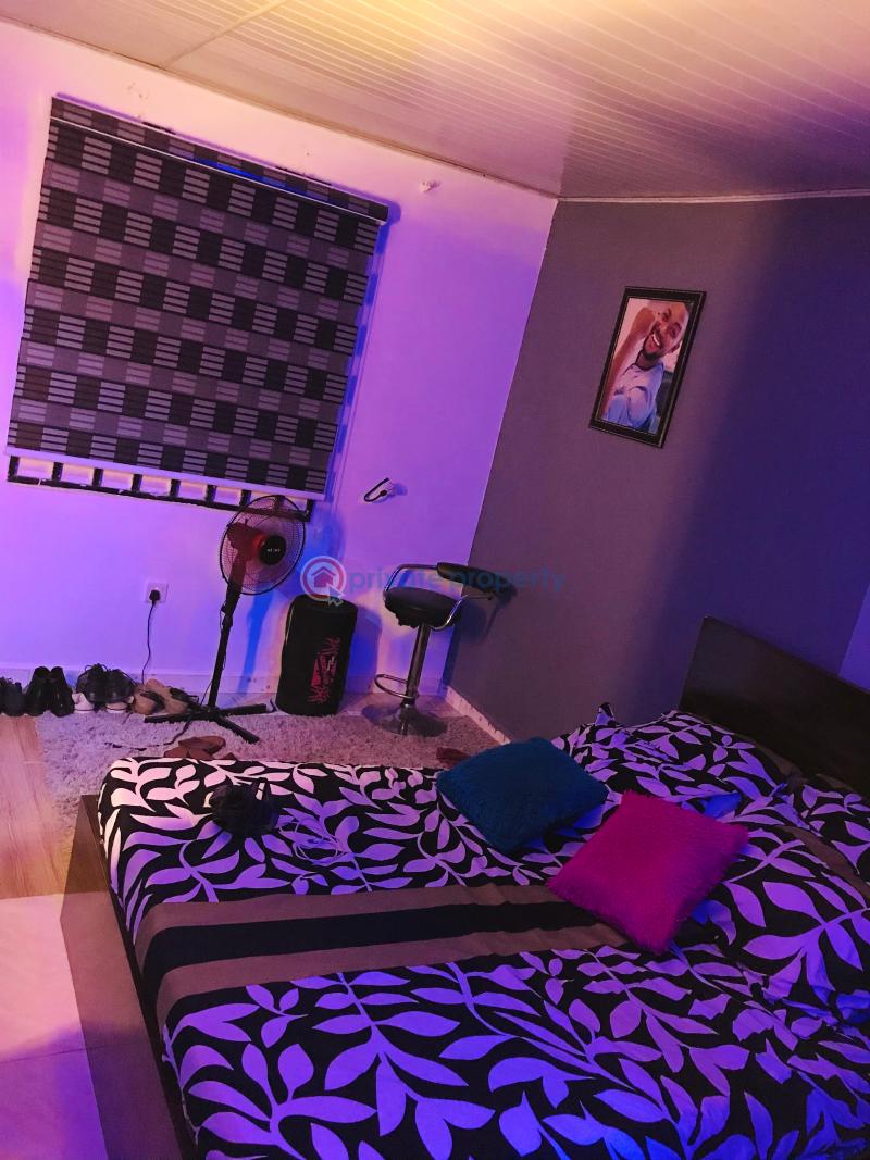 For shortlet 1 bedroom Short Stay House 29, First Street, Phase 2,fha