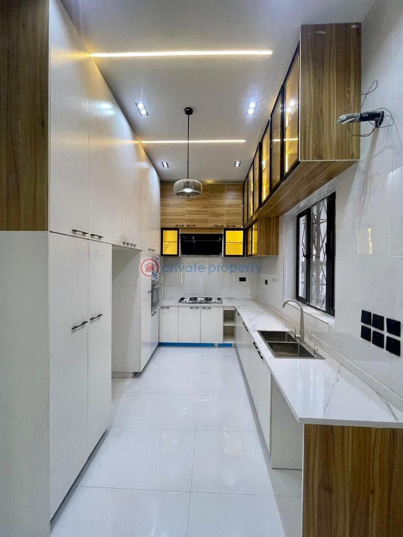 4 bedroom Detached Duplex For Sale Estate Ikota Lekki Lagos - 5