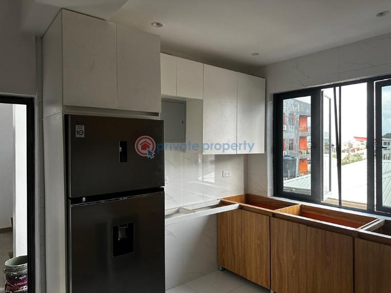 3 bedroom Block Of Flats For Sale Queen Street Alagomeji Yaba Lagos - 4