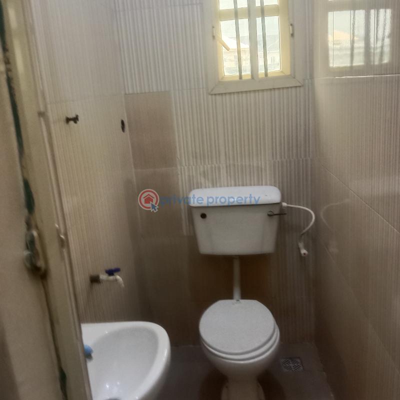 2 bedroom Block Of Flats For Rent Raymond Opara Estate Off Okota Road By Chemist Bus Stop. Okota Isolo Lagos - 6