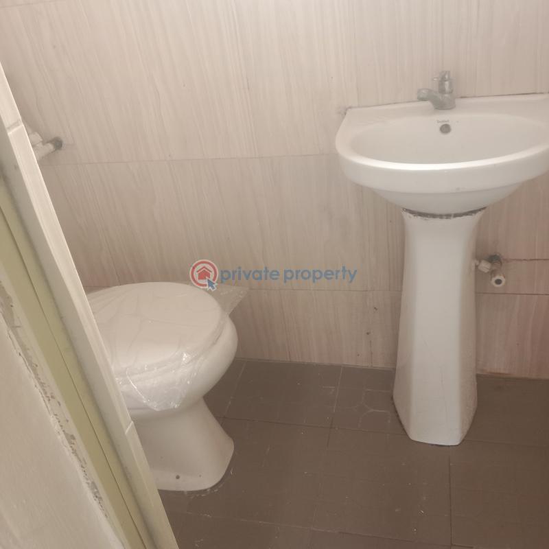 2 bedroom Block Of Flats For Rent Raymond Opara Estate Off Okota Road By Chemist Bus Stop. Okota Isolo Lagos - 5