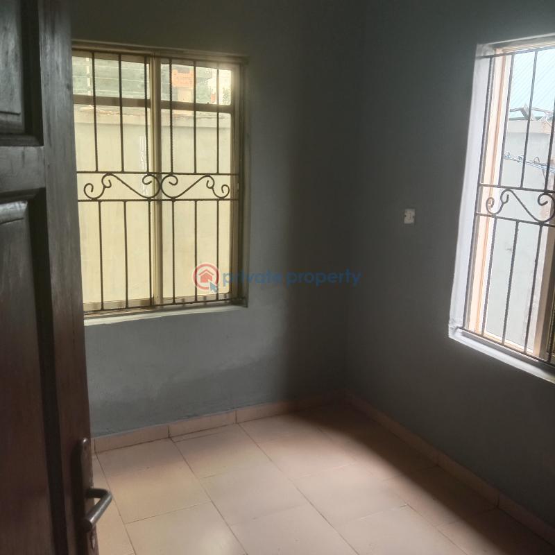 2 bedroom Block Of Flats For Rent Raymond Opara Estate Off Okota Road By Chemist Bus Stop. Okota Isolo Lagos - 11