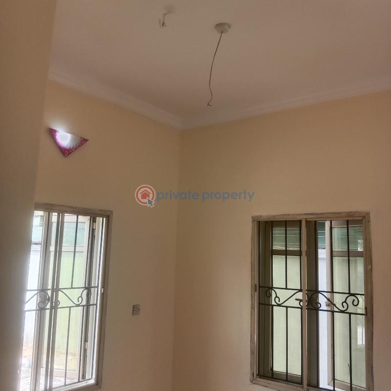 2 bedroom Block Of Flats For Rent Raymond Opara Estate Off Okota Road By Chemist Bus Stop. Okota Isolo Lagos - 10
