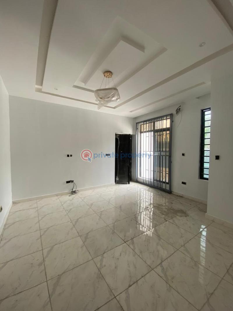 2 bedroom Block Of Flats For Rent In A Secured Estate @ Majek Bus Stop Lekki Expressway Sangotedo Ajah Lagos - 2