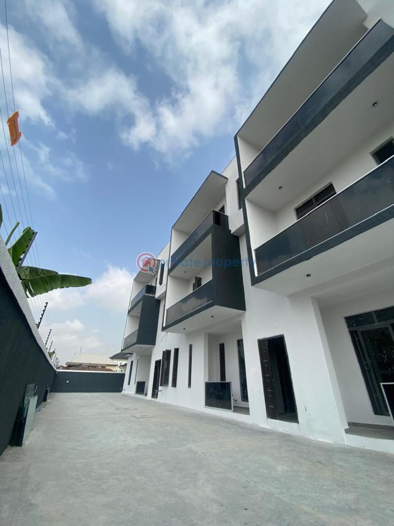 2 bedroom Block Of Flats For Rent In A Secured Estate @ Majek Bus Stop Lekki Expressway Sangotedo Ajah Lagos - 0