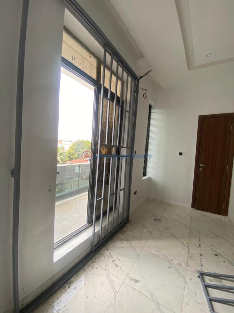 2 bedroom Block Of Flats For Rent In A Secured Estate @ Majek Bus Stop Lekki Expressway Sangotedo Ajah Lagos - 3