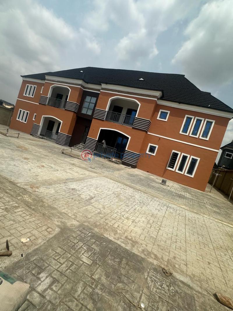 3 bedroom Block Of Flats For Rent Atere Kasumu, Akala Express Akala Express Ibadan Oyo - 0