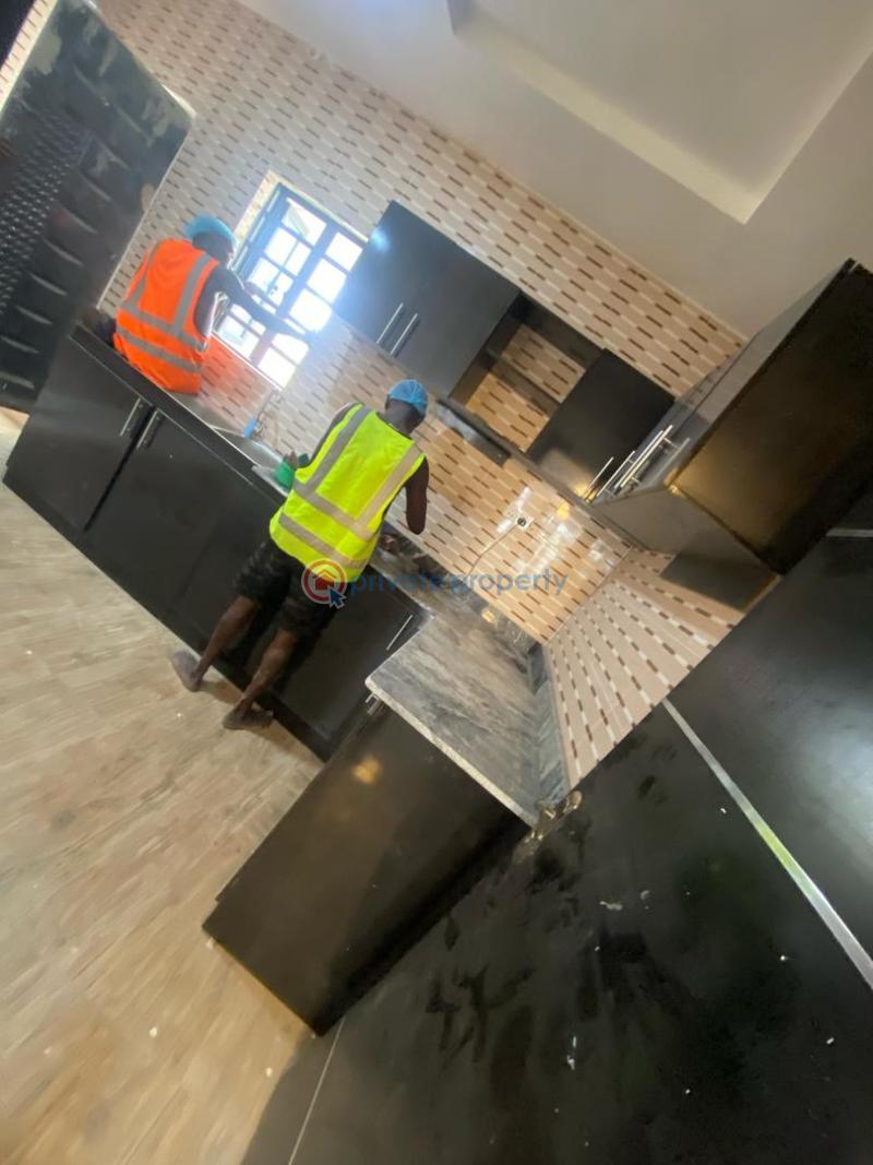 Tastefully newly 3 bedroom flat available at dalom school, ateere off tipper garage akala express way oluyole - 3 3 bedroom Block Of Flats For Rent Atere Kasumu, Akala Express Akala Express Ibadan Oyo - 3