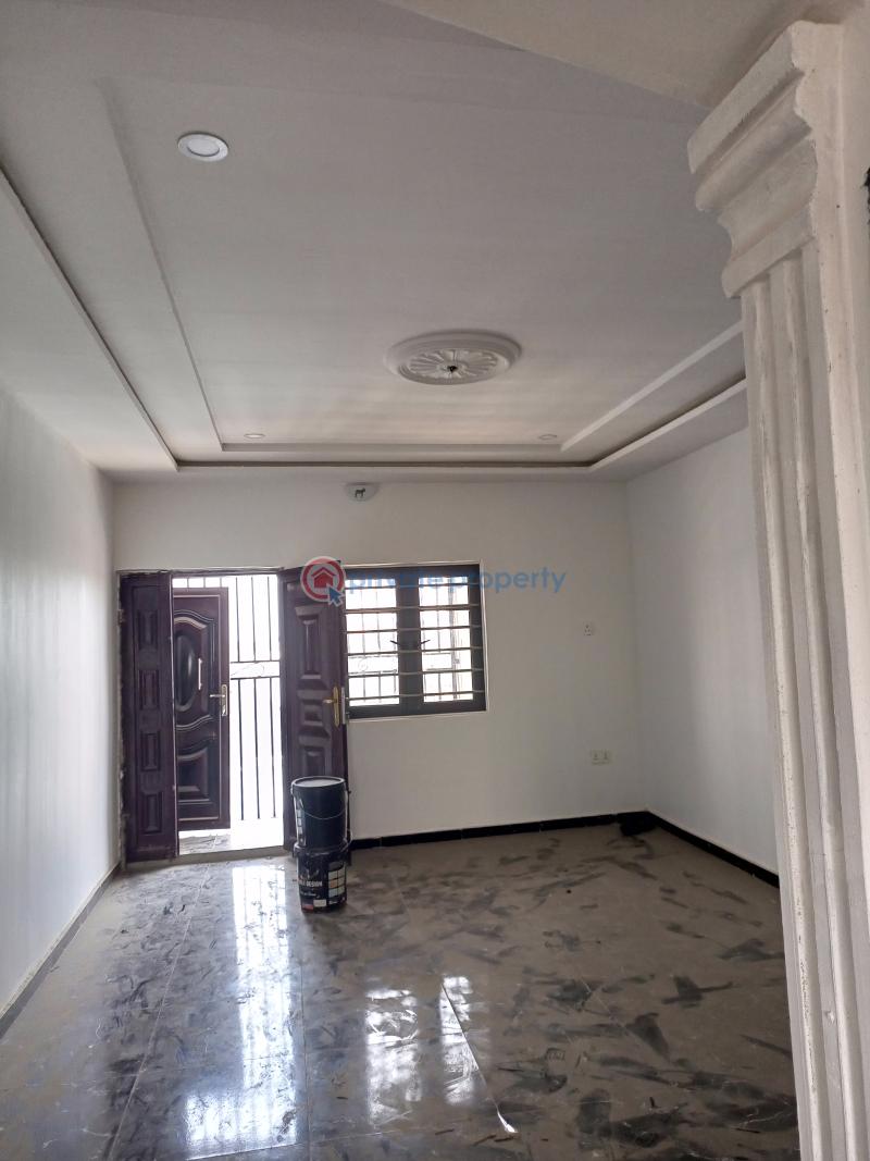 2 bedroom Block Of Flats For Rent Destiny Bus Stop Isheri Oshun Close To The Bus Stop. Bucknor Estate Isolo Lagos - 4