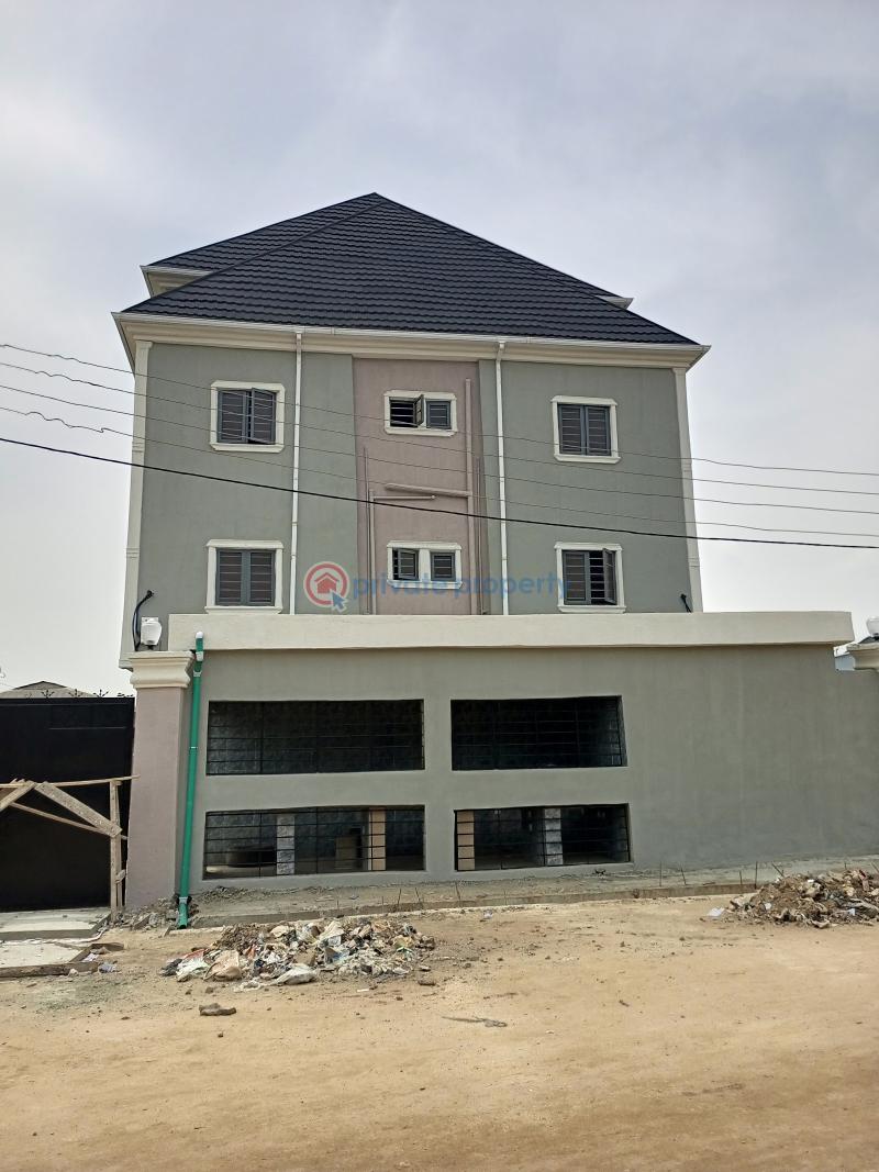 2 bedroom Block Of Flats For Rent Destiny Bus Stop Isheri Oshun Close To The Bus Stop. Bucknor Estate Isolo Lagos - 0