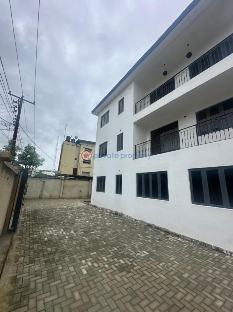 2 bedroom Block Of Flats For Rent Ikoyi Lagos - 1