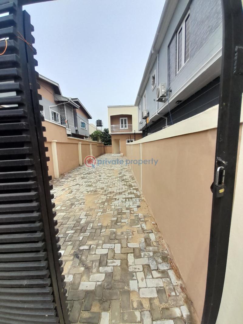 4 bedroom Detached Duplex For Sale Magodo GRA Phase 1 Ojodu Lagos - 2