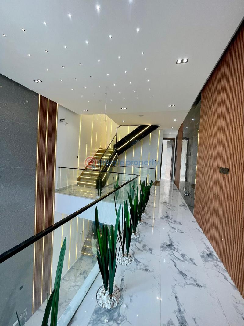 6 bedroom Detached Duplex For Sale Estate Osapa London Lekki Lagos - 8