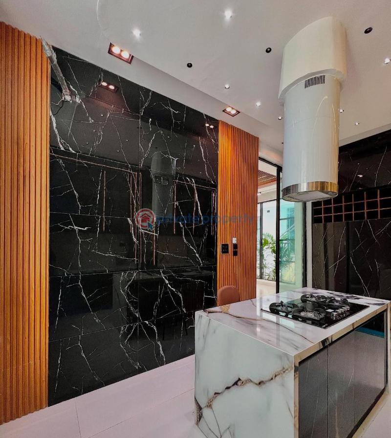 5 bedroom Detached Duplex For Sale Chevron Lekki Phase 2 Lagos - 4