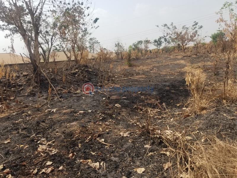 Commercial Land For Sale Abiola Way Facing Major Road. Abeokuta Ogun - 4