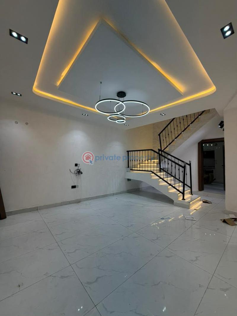 House For Sale Carlton Gate Estate, Akobo, Ibadan Ibadan Oyo - 1