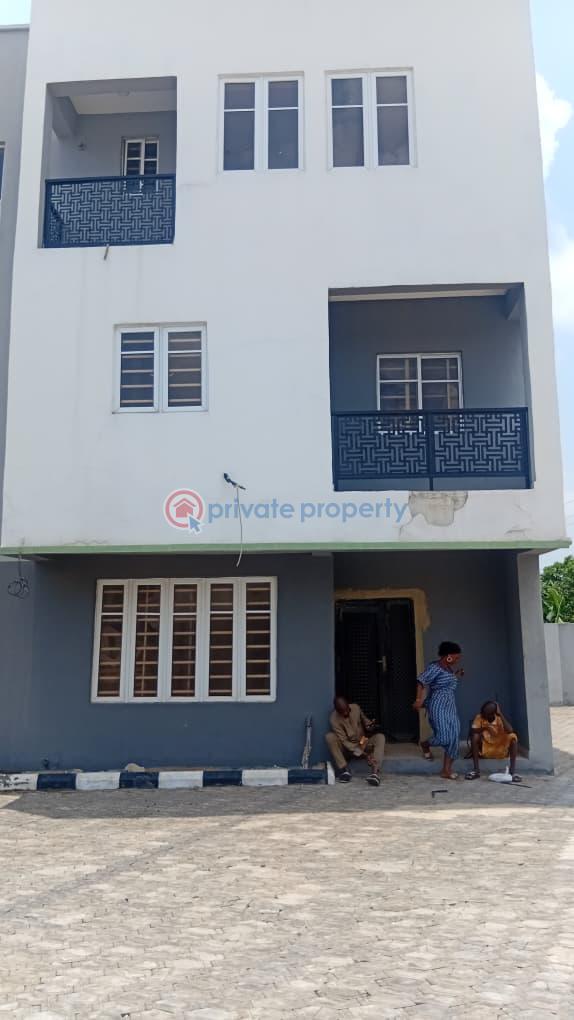 House For Rent @ Palms Groove , Iyaganku G.r.a Ibadan Oyo - 5