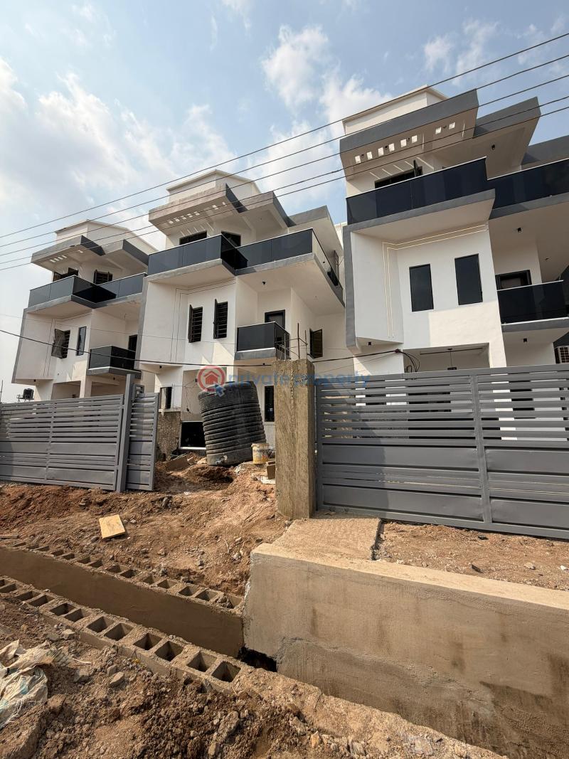 4 bedroom Terraced Duplex For Sale Carlton Gate Akobo Akobo Ibadan Oyo - 3