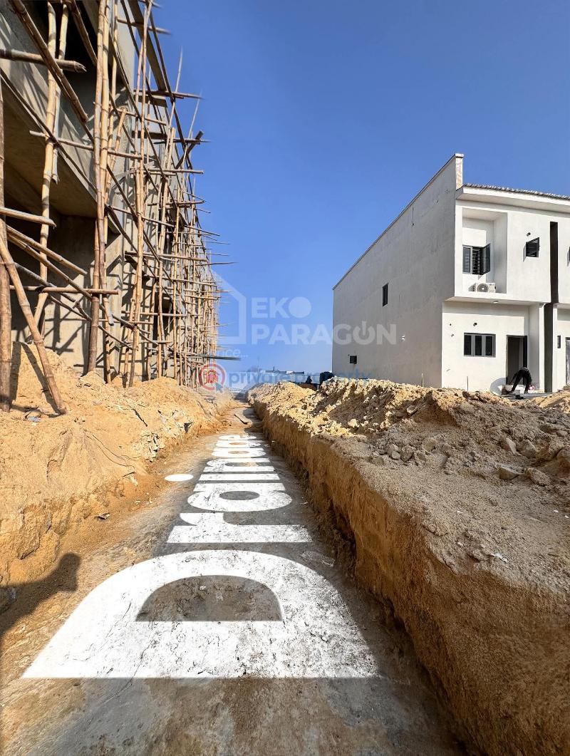 House For Sale Eko Paragon Residence Situated In Abijo Gra Very Close To Novare Lekki Mall Lufasi Nature Park Caleb British International School Lagos Business School (lbs) Sky Mall Ibeju-Lekki Lagos - 7