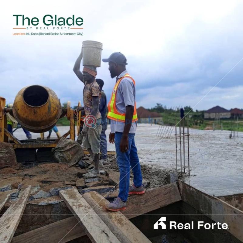 Land For Sale Notable Landmarks* 30 Mins To Central Business Districts  18 Mins To Shoprite Mall Jabi 20 Mins To Train Station 11 Mins To Nizamiye Hospital 45 Mins To Nnamdi Azikiwe Airport Idu Abuja Phase 4  - 5