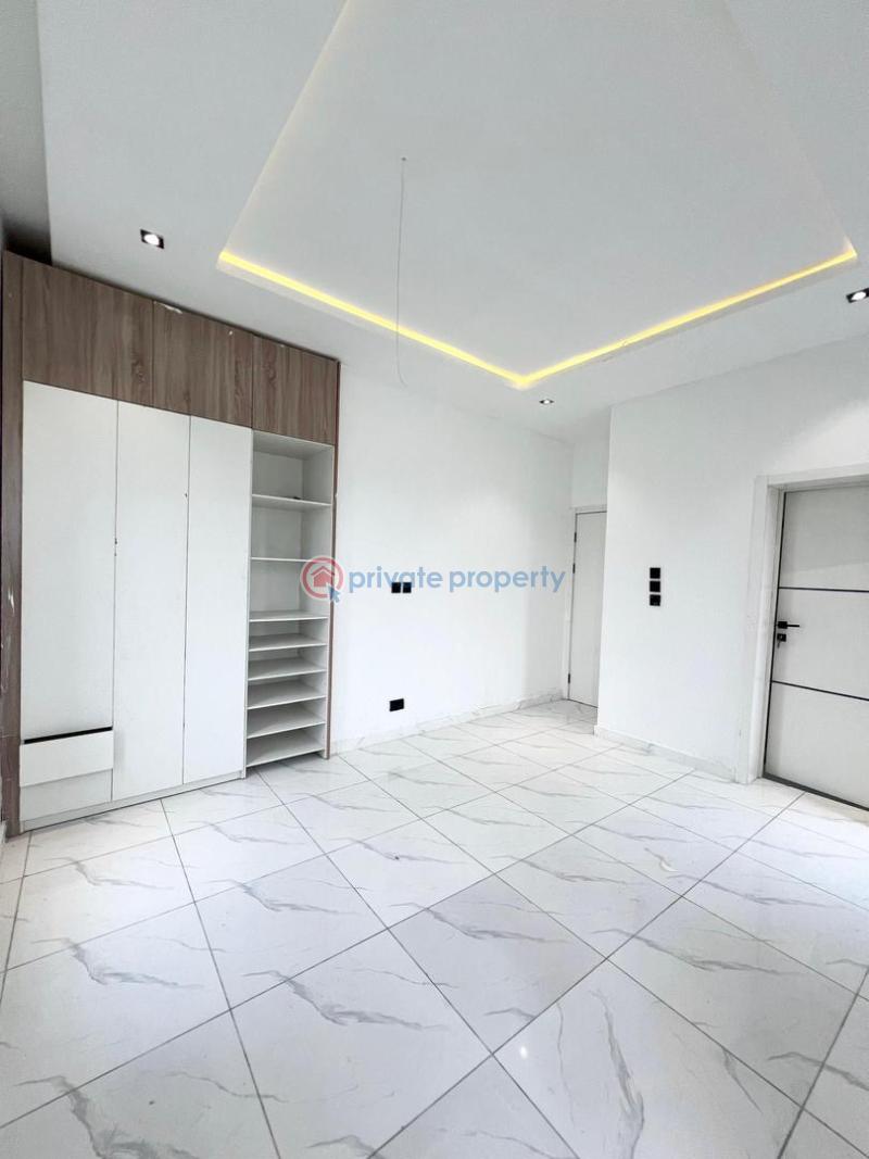 The most luxurious top notch duplex - 10 5 bedroom Detached Duplex For Sale Ajah Lagos - 10